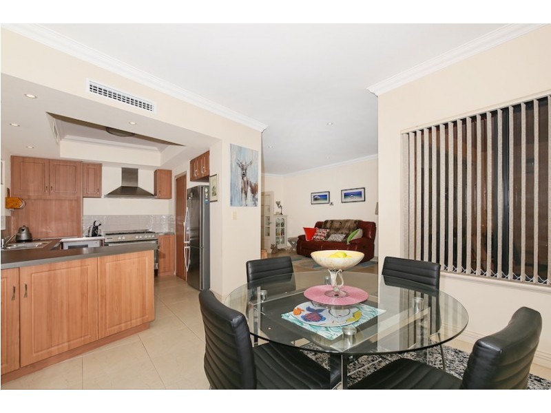 7/21 Pebble Beach Boulevard, Meadow Springs WA 6210