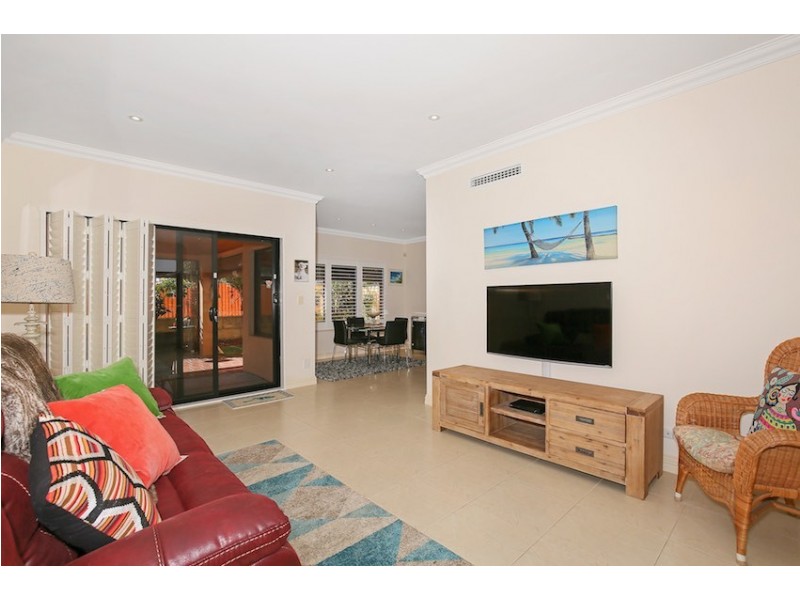 7/21 Pebble Beach Boulevard, Meadow Springs WA 6210