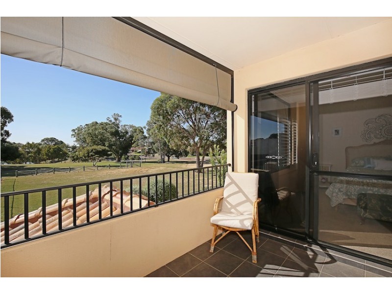 7/21 Pebble Beach Boulevard, Meadow Springs WA 6210