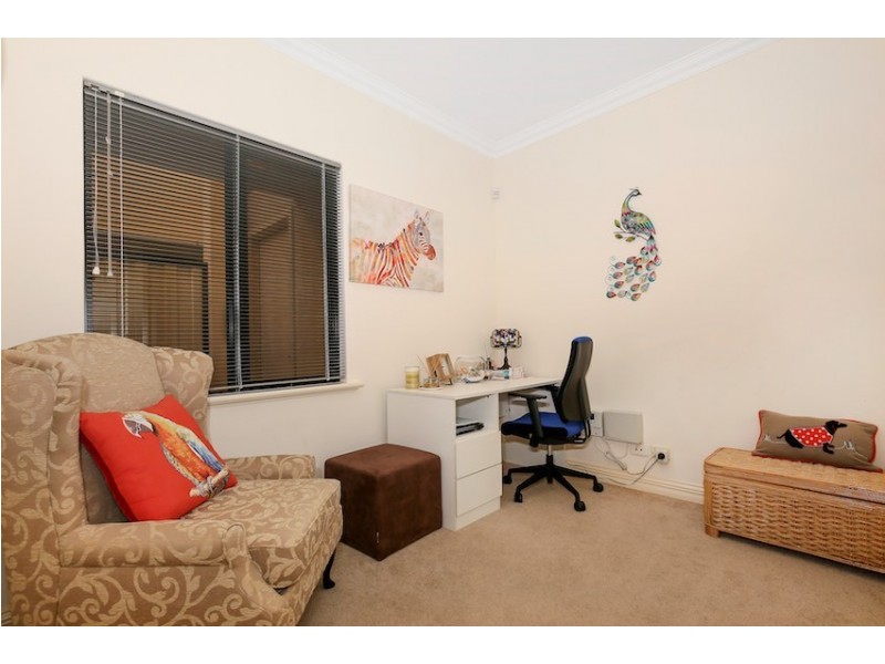 7/21 Pebble Beach Boulevard, Meadow Springs WA 6210