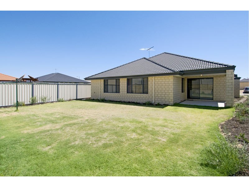 22 Kirkland Way, Meadow Springs WA 6210