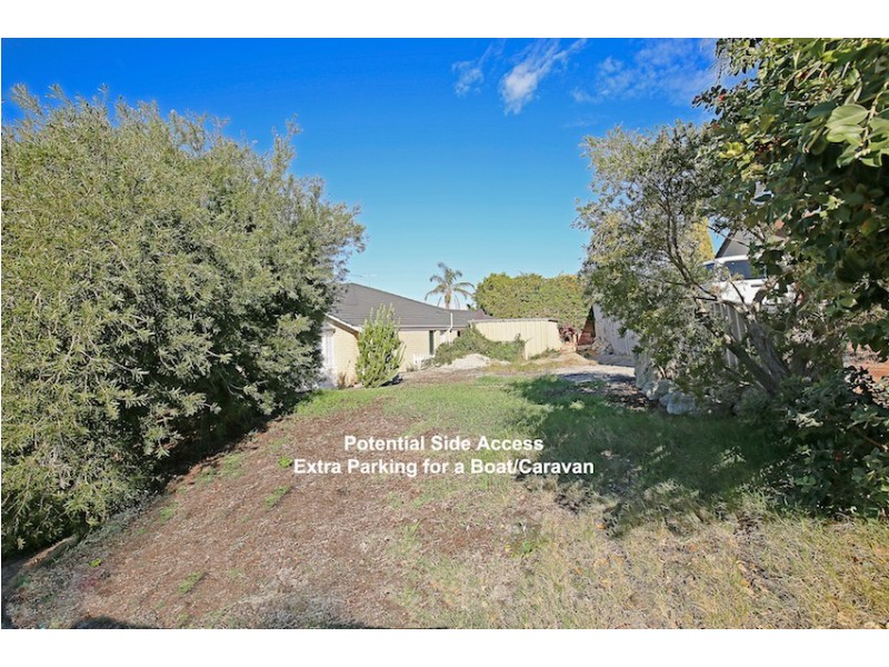 26 Yorrell Place, Halls Head WA 6210