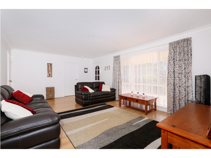 26 Yorrell Place, Halls Head WA 6210