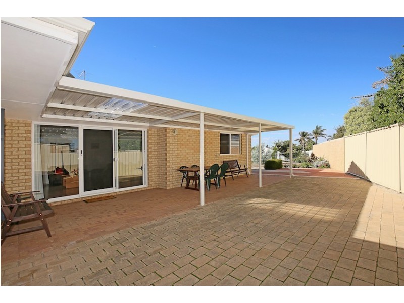 26 Yorrell Place, Halls Head WA 6210