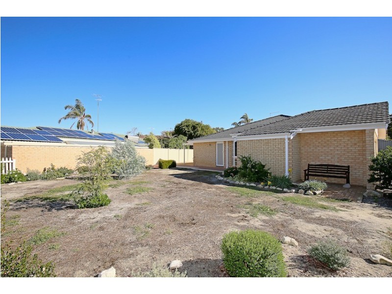 26 Yorrell Place, Halls Head WA 6210