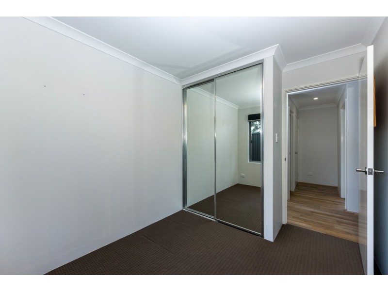 201 Lake Valley Road, Lakelands WA 6180