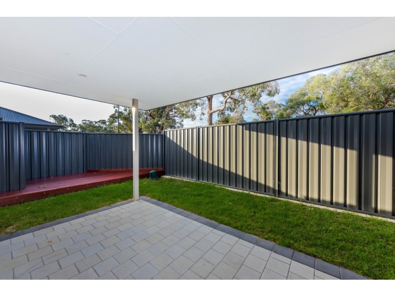 201 Lake Valley Road, Lakelands WA 6180