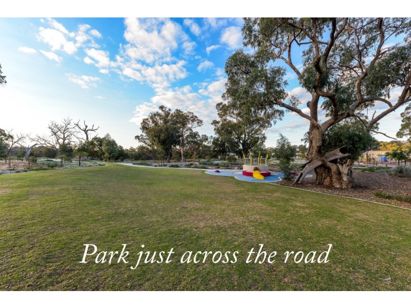 201 Lake Valley Road, Lakelands WA 6180