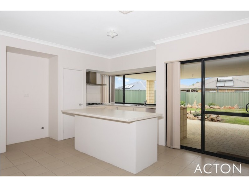 5 Cooeyup Close, Ravenswood WA 6208