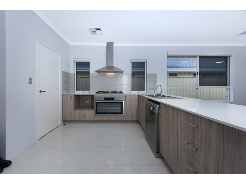 44 Eleanore Drive, Madora Bay WA 6210
