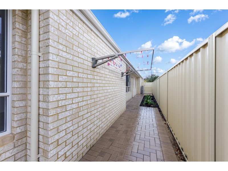 44 Eleanore Drive, Madora Bay WA 6210
