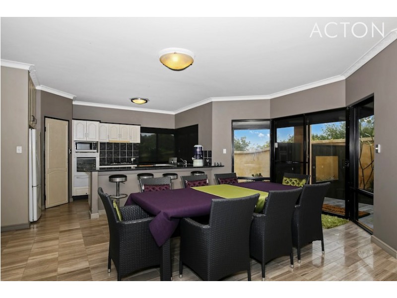 25 Calypso Road, Halls Head WA 6210