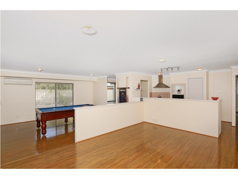 12 Killarney Rt, Meadow Springs WA 6210