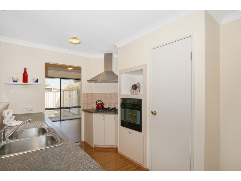 12 Killarney Rt, Meadow Springs WA 6210