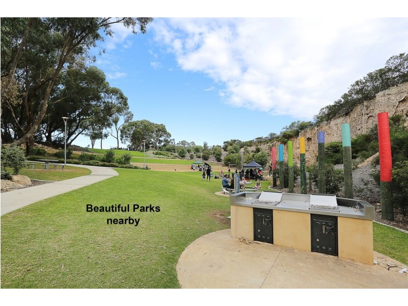 12 Killarney Rt, Meadow Springs WA 6210