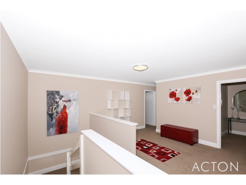 4 Torwood Edge, Halls Head WA 6210