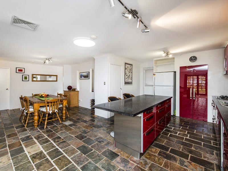 9 Socha Court, Greenfields WA 6210