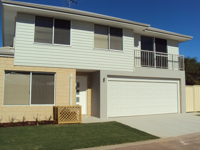 57 Leisure Way, Halls Head WA 6210