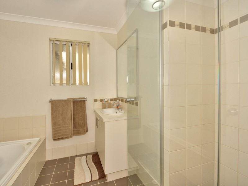 271 Peelwood Parade, Halls Head WA 6210