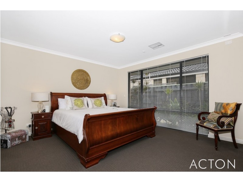 14 The Ridge, Halls Head WA 6210