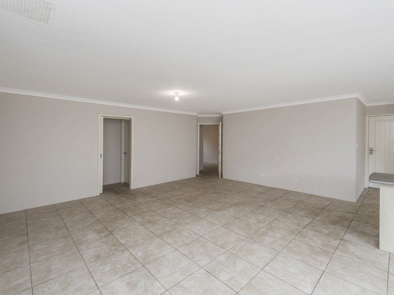 13 Moonbrook Way, Meadow Springs WA 6210