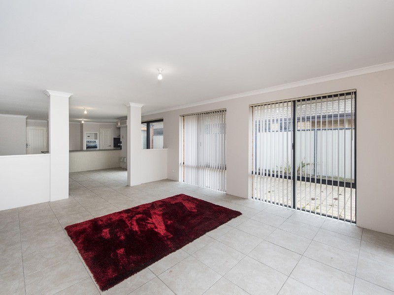 13 Moonbrook Way, Meadow Springs WA 6210