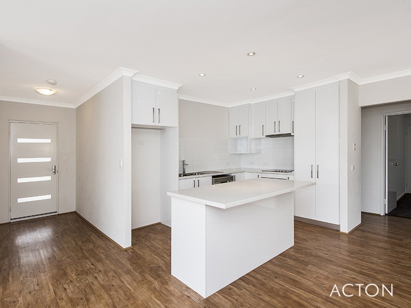 30 Vaucluse Way, Coodanup WA 6210