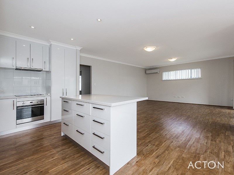 30 Vaucluse Way, Coodanup WA 6210