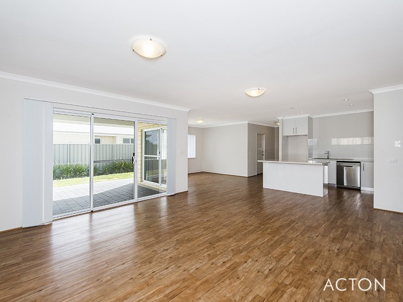 30 Vaucluse Way, Coodanup WA 6210