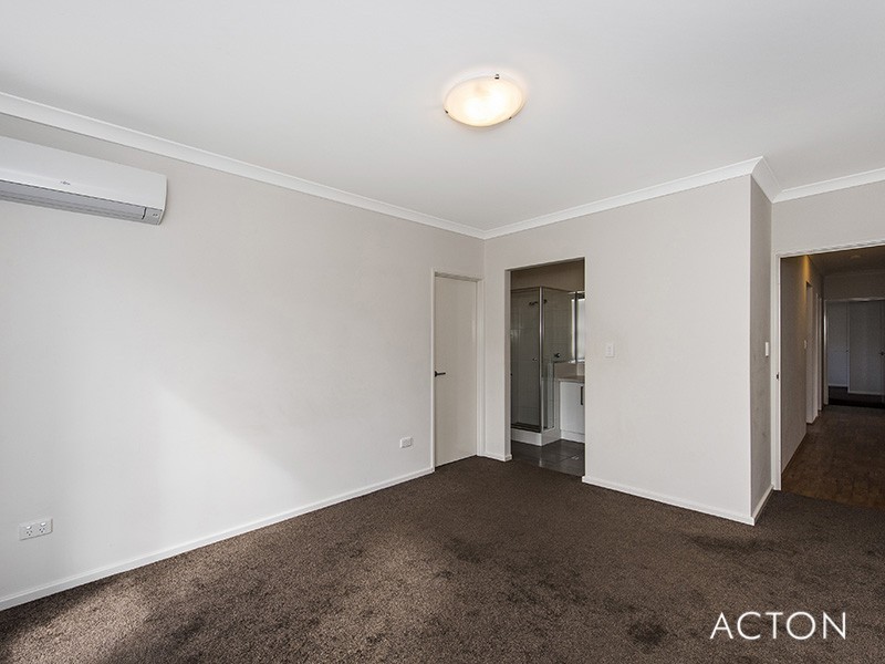 30 Vaucluse Way, Coodanup WA 6210