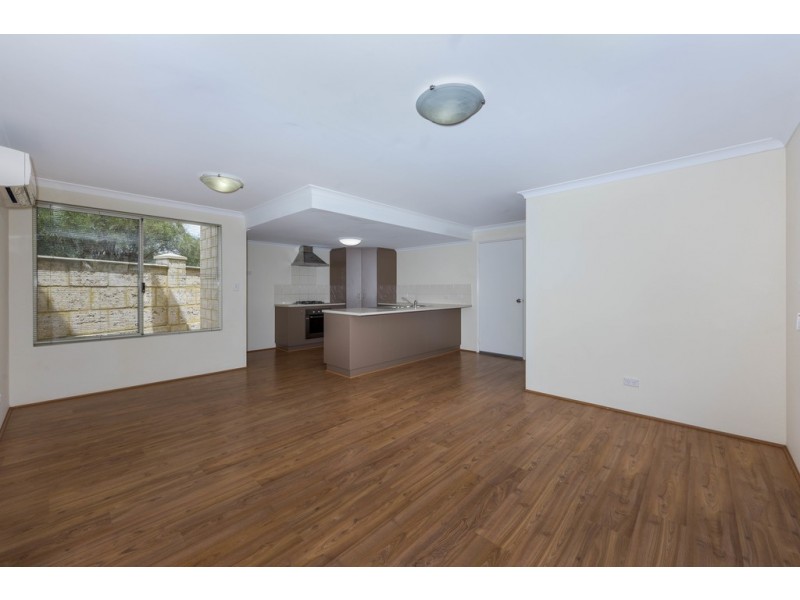 50 Leisure Way, Halls Head WA 6210