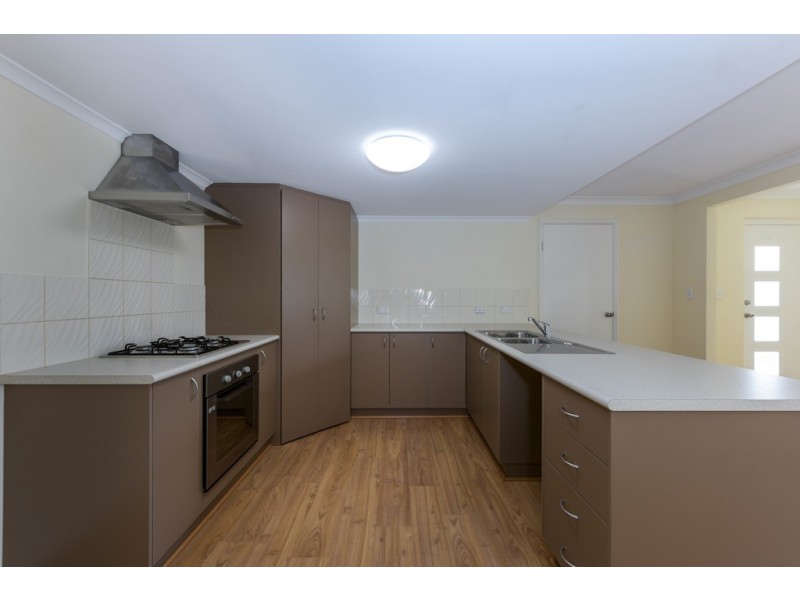 50 Leisure Way, Halls Head WA 6210