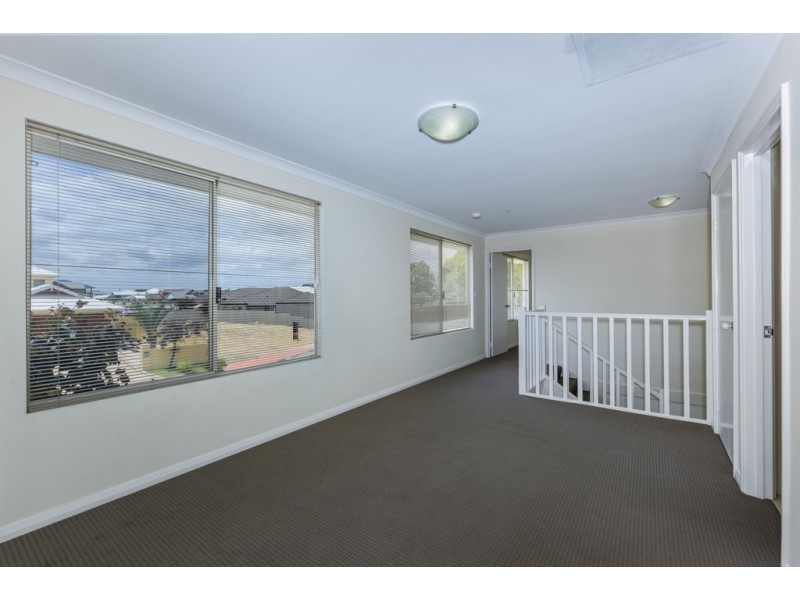 50 Leisure Way, Halls Head WA 6210
