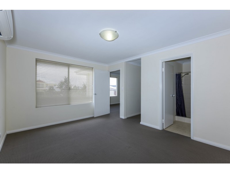 50 Leisure Way, Halls Head WA 6210