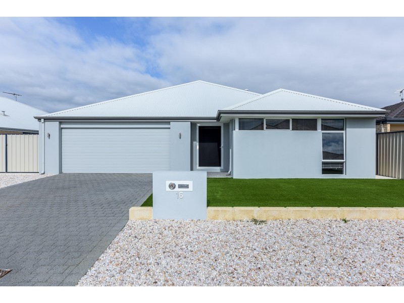 16 St Cloud Link, Meadow Springs WA 6210