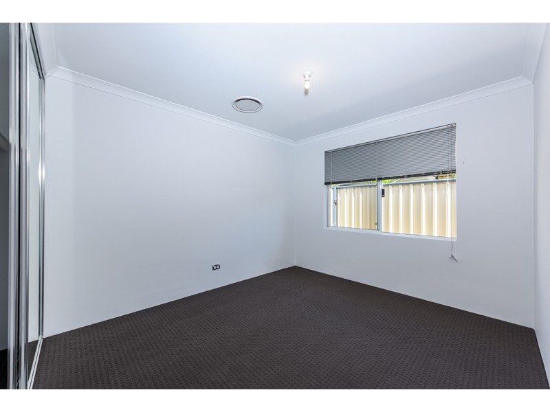 16 St Cloud Link, Meadow Springs WA 6210