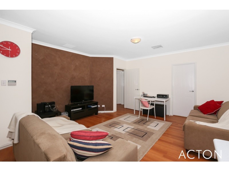 33 Stewart Street, Mandurah WA 6210