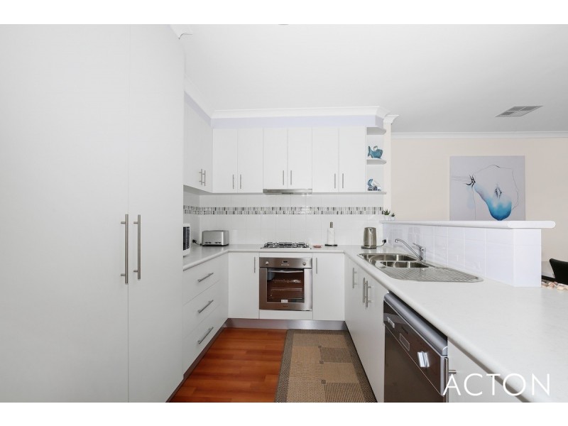 33 Stewart Street, Mandurah WA 6210