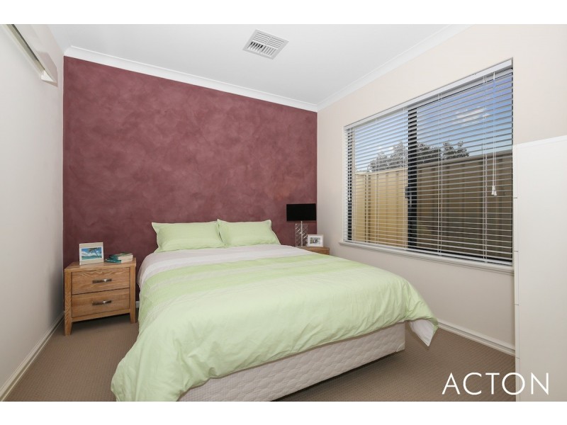 33 Stewart Street, Mandurah WA 6210