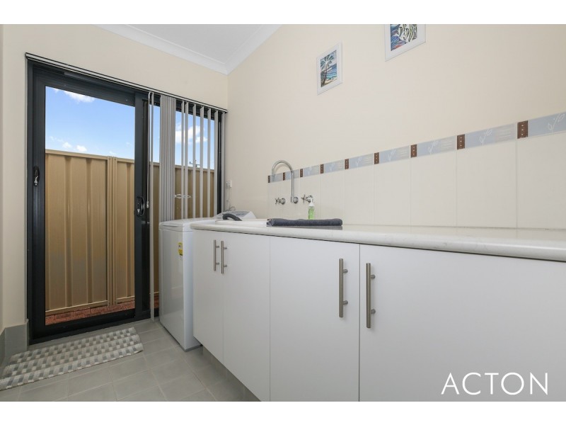 33 Stewart Street, Mandurah WA 6210