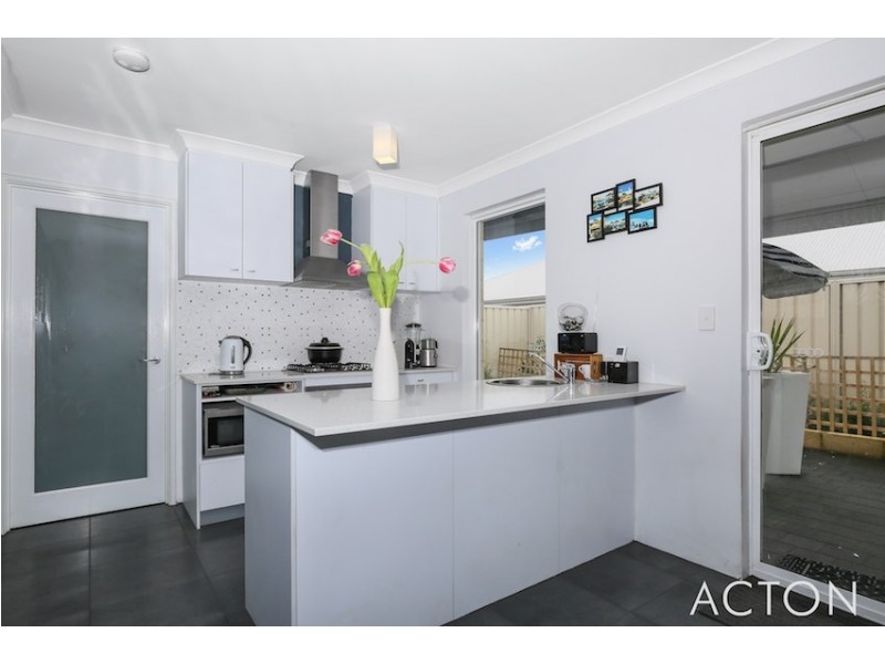 45 Hokitika Drive, Dudley Park WA 6210