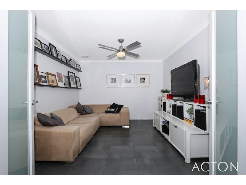 45 Hokitika Drive, Dudley Park WA 6210