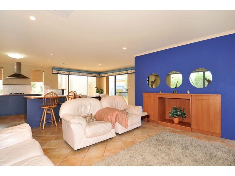 31 Darwin Terrace, Dudley Park WA 6210