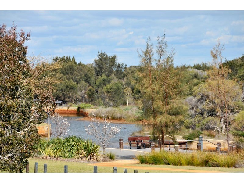 31 Darwin Terrace, Dudley Park WA 6210