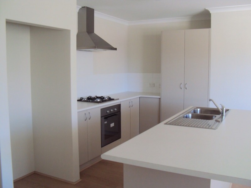 51 Leisure Way, Halls Head WA 6210