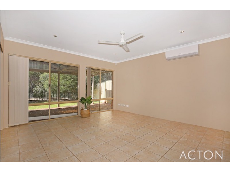 31 Summerlea Avenue, Meadow Springs WA 6210