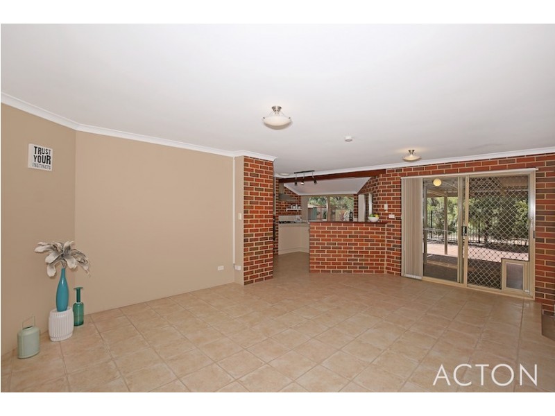 31 Summerlea Avenue, Meadow Springs WA 6210