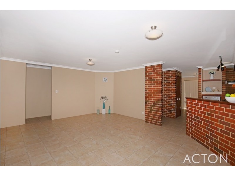 31 Summerlea Avenue, Meadow Springs WA 6210