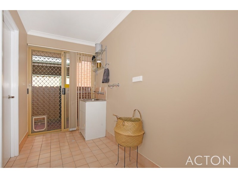 31 Summerlea Avenue, Meadow Springs WA 6210