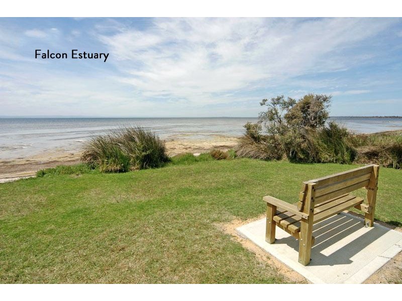 18 Yilberra Drive, Falcon WA 6210